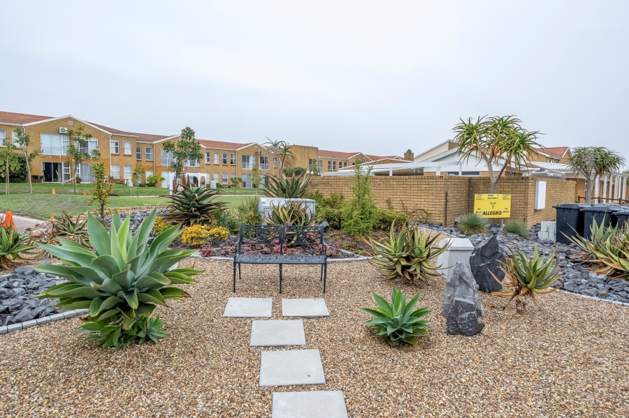 2 Bedroom Property for Sale in Sonstraal Western Cape